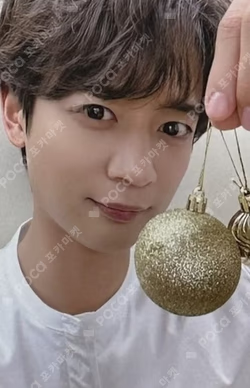 2022 PINK CHRISTMAS PHOTO CARD RANDOM PACK