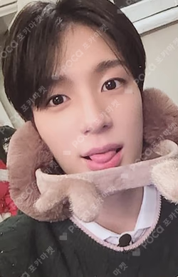 2022 PINK CHRISTMAS PHOTO CARD RANDOM PACK