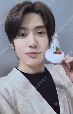 2022 PINK CHRISTMAS PHOTO CARD RANDOM PACK