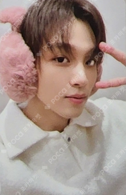 Pocamarket, NCT HAECHAN 2022 PINK CHRISTMAS PHOTO CARD RANDOM PACK