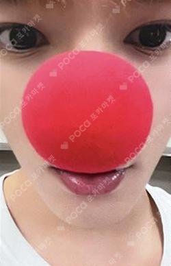 2022 PINK CHRISTMAS PHOTO CARD RANDOM PACK TAEYONG photocard image