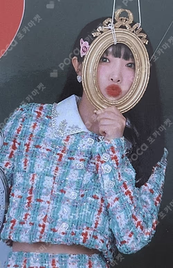 YENA in winterland  TRADING CARD 10