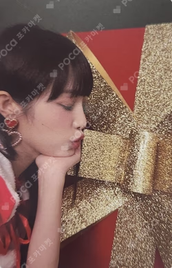YENA in winterland  TRADING CARD 18