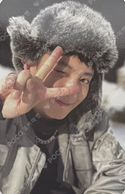 2022 Winter SMTOWN : SMCU PALACE (Portrait Book Ver.)