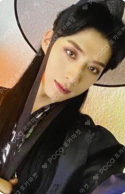 BLOOD MOON GREY Ver. XION photocard image