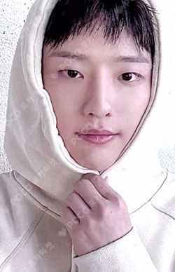 2023 WOODZ Season's Greetings Youth