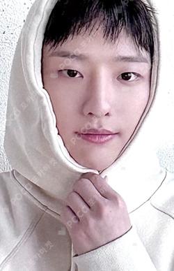 2023 WOODZ Season's Greetings Youth WOODZ photocard image