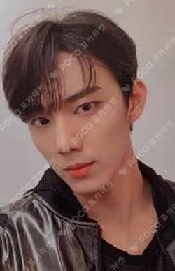 DISHARMONY : STAND OUT YIZHIYU INTAK photocard image