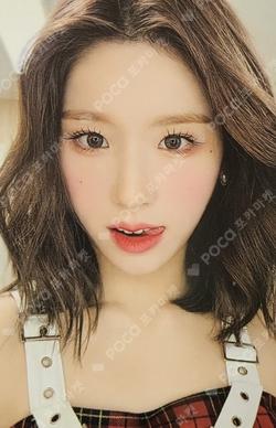 2022 LOONA 1st WORLD TOUR LOONATHEWORLD IN SEOUL PHOTO BOOK HeeJin photocard image