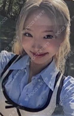 TWICE NAYEON photocard image
