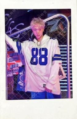 2023 SEASON’S GREETINGS FORTUNE TRADING CARD
