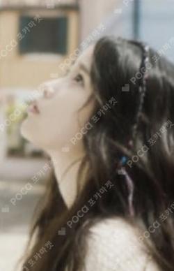 Real Fantasy 2012 PHOTOCARD A IU photocard image