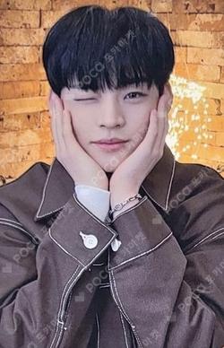 Love Things YGLOBAL MUSIC HYOJIN photocard image