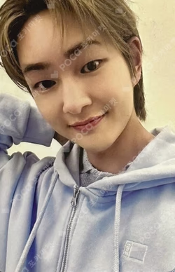 Imagen de la photocard de ONEW de SHINee