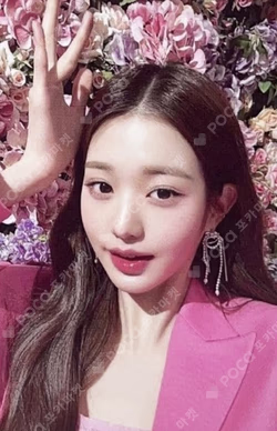 IVE THE FIRST FAN CONCERT The Prom Queens PHOTOCARD DECO SET