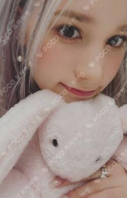 FLY-BY LIMITED A ver. HUENING BAHIYYIH photocard image