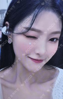 2022 LOONA 1st WORLD TOUR LOONATHEWORLD IN SEOUL PHOTO BOOK HyunJin photocard image