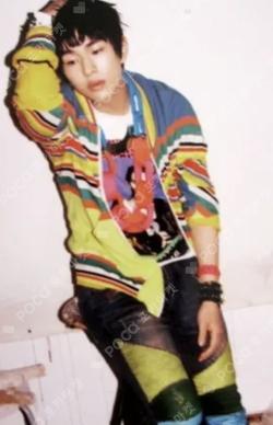 Replay ONEW photocard image