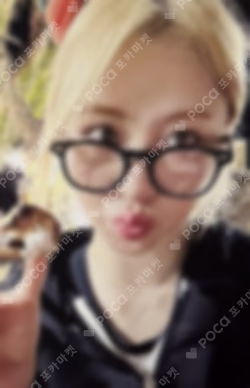 LE SSERAFIM's DAY OFF IN JEJU PHOTOBOOK