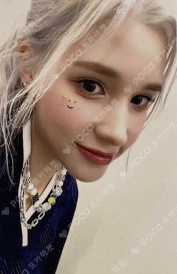 LOVESTRUCK! TOWER RECORDS HUENING BAHIYYIH photocard image