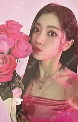 LOVESTRUCK! FIRST BLUSH ver. XIAOTING photocard image