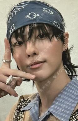 OO-LI KTOWN4U WOODZ photocard image