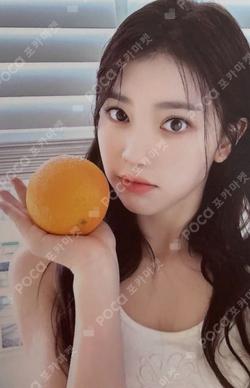 LOVESTRUCK! EYE CONTACT ver. XIAOTING photocard image