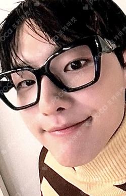 OO-LI KTOWN4U WOODZ photocard image