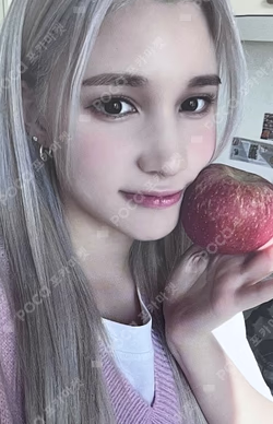 LOVESTRUCK!  StarRiver HUENING BAHIYYIH photocard image