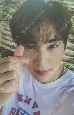 2022 OFFICIAL PHOTO BOOK [MAGAZINE]