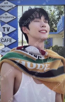 Ay-Yo SLIT SWEATSHIRT + PHOTO CARD SET DOYOUNG photocard image