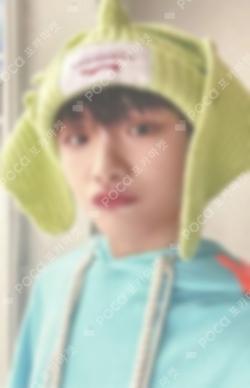 WHO! WEVERSE JAPAN LUCKY DRAW WOONHAK photocard image