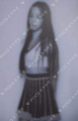 2023 WEVERSE CON FESTIVAL MINJI photocard image