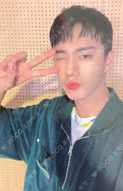 2nd PHOTO BOOK [Summer] EVERLINE