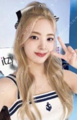 JYP JAPAN POPUP STORE 2023 PHOTO CARD STAND LIA photocard image