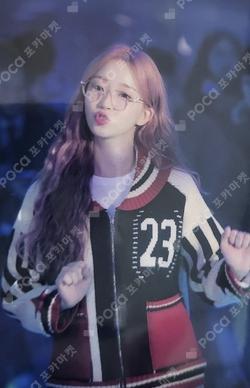 STAYC ✕ MOMENTICA WELCOME CAFE Sumin photocard image
