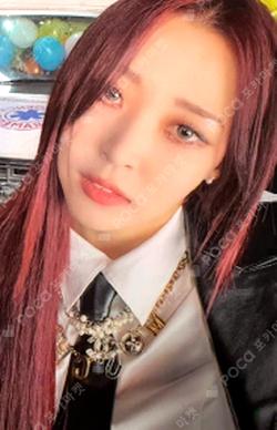 6equence Moon Byul photocard image