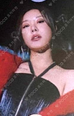 [MIC ON] 1Takes ver. Whee In photocard image
