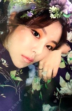 MAMAMOO Whee In photocard image