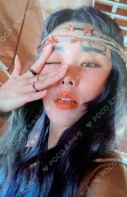 reality in BLACK Whee In photocard image