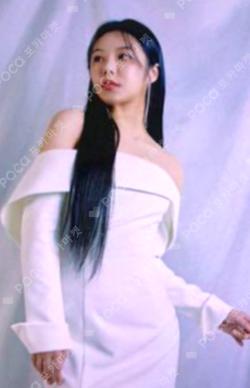 MAMAMOO POP UP STORE Whee In photocard image