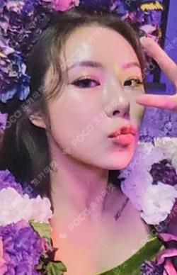 WHEE APPLEMUSIC B Whee In photocard image