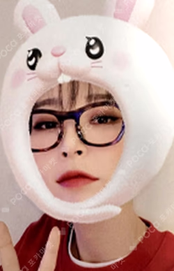 The Present MAKESTAR B Moon Byul photocard image