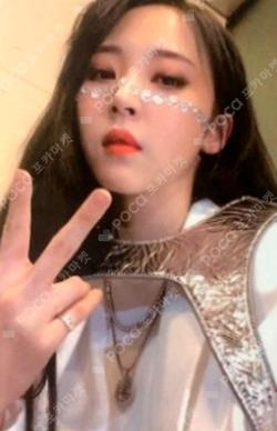  DARK SIDE OF THE MOON Moon Byul photocard image
