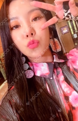 REDD Whee In photocard image
