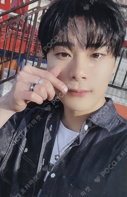 2022 OFFICIAL PHOTO BOOK [MAGAZINE] APPLEMUSIC