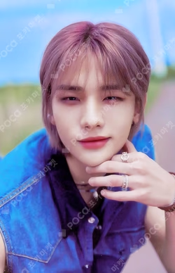 ‘Stay in STAY’ in JEJU EXHIBITION "TO STAY, FROM STRAY KIDS" COLLECT BOOK