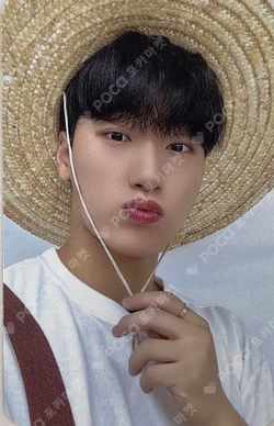 THE WORLD EP.2 : OUTLAW OFFICIAL POP-UP STORE 럭키드로우