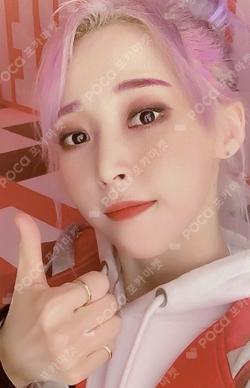 reality in BLACK Moon Byul photocard image