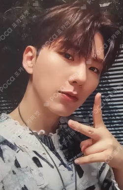 2023 KIHYUN PHOTO EXHIBITION MINI L HOLDER + PHOTOCARD SET